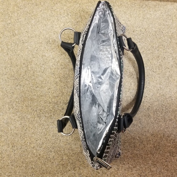 Primeware wine insulated clutch/lunch bag - Picture 4 of 8